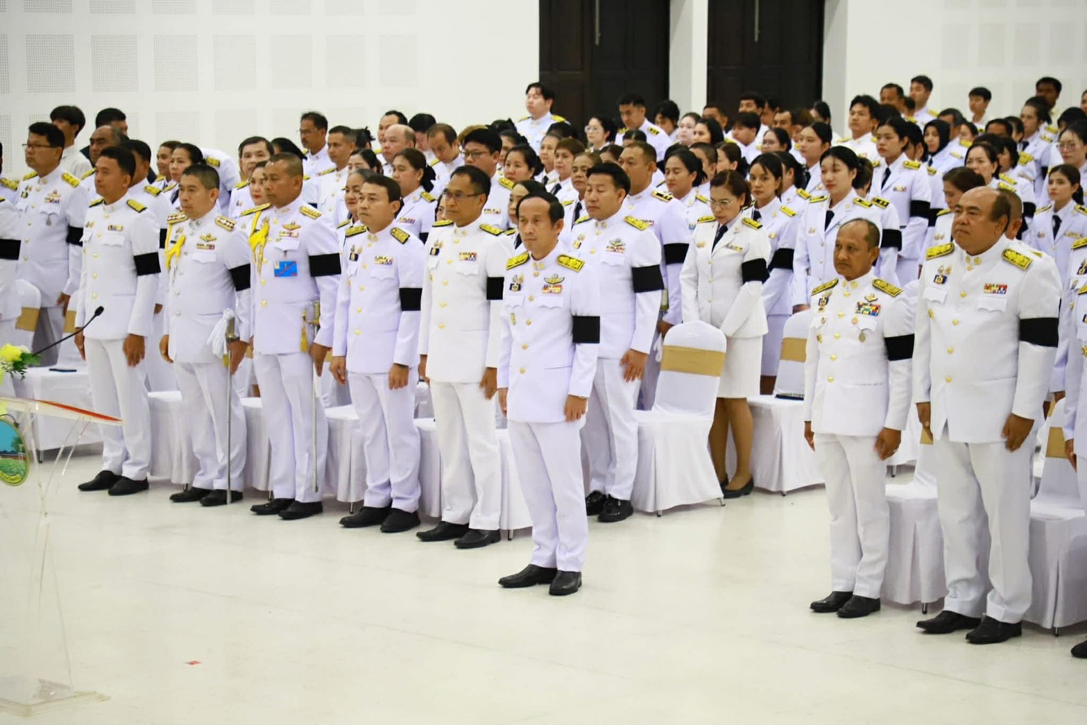 title - ส.ป.ก.ตรัง ร่วมประกอบพิธีวางพานพุ่มดอกไม้สด ถวายราชสักการะพระบรมสาทิสลักษณ์ พระบาทสมเด็จพระนั่งเกล้าเจ้าอยู่หัว พระมหาเจษฎาราชเจ้า รัชกาลที่ ๓ เนื่องในวันคล้ายวันพระราชสมภพ